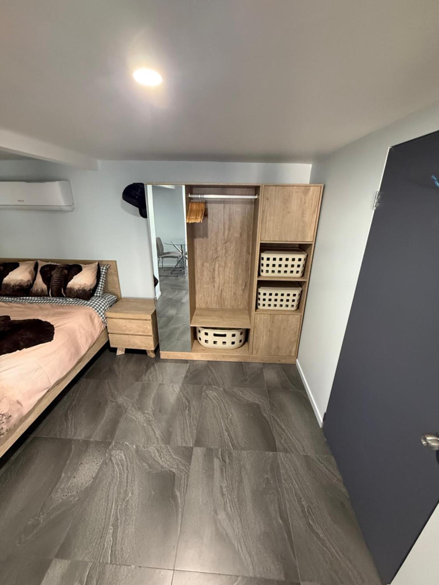 Hotel Bee House Dinmore Esterno foto